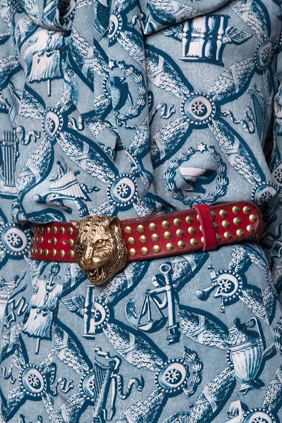 spring_summer_2016_trend_of_brooches_Gucci_on_the_belt